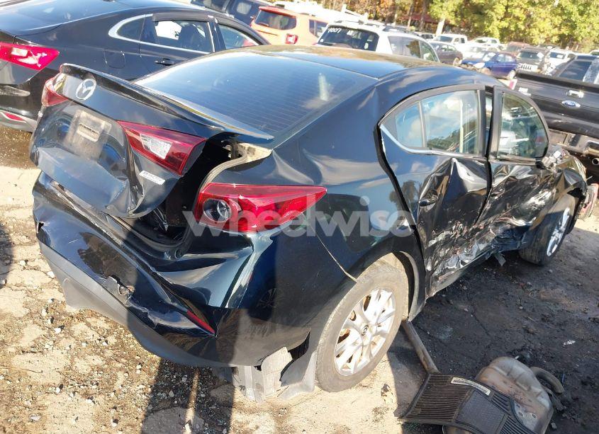 Photo 4 of 2014 Mazda Mazda3 I TOURING (VIN JM1BM1V70E1161295)