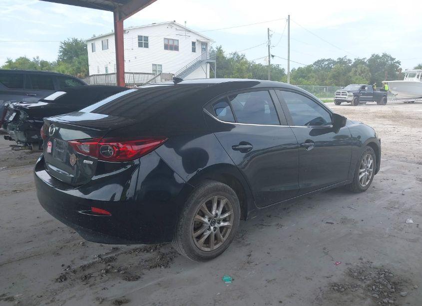 Photo 4 of 2014 Mazda Mazda3 I TOURING (VIN JM1BM1V71E1175223)