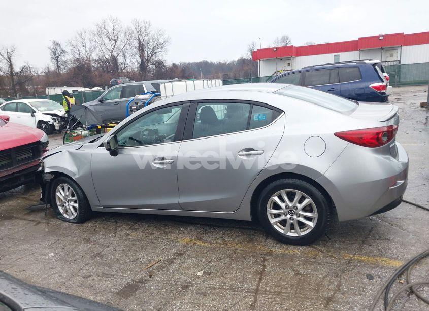 Photo 14 of 2014 Mazda Mazda3 I TOURING (VIN JM1BM1V71E1195536)