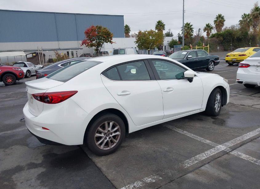 Photo 4 of 2016 Mazda Mazda3 I TOURING (VIN JM1BM1V71G1299088)