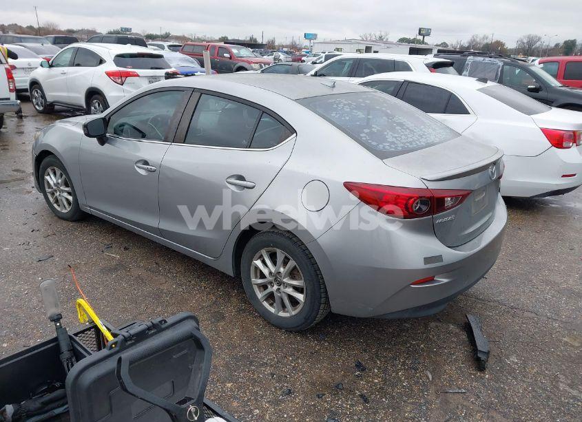 Photo 3 of 2014 Mazda Mazda3 (VIN JM1BM1V72E1108422)