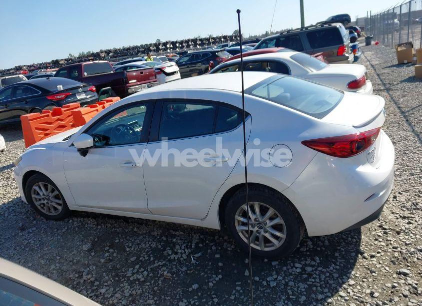 Photo 14 of 2014 Mazda Mazda3 I TOURING (VIN JM1BM1V72E1114768)