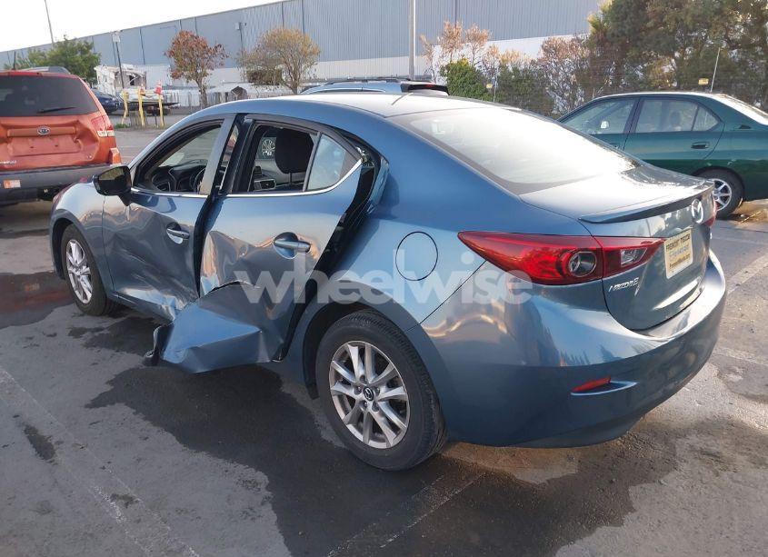 Photo 3 of 2014 Mazda Mazda3 I TOURING (VIN JM1BM1V72E1210819)
