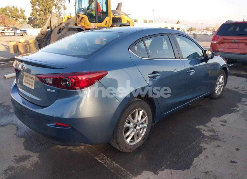 Photo 4 of 2014 Mazda Mazda3 I TOURING (VIN JM1BM1V72E1210819)
