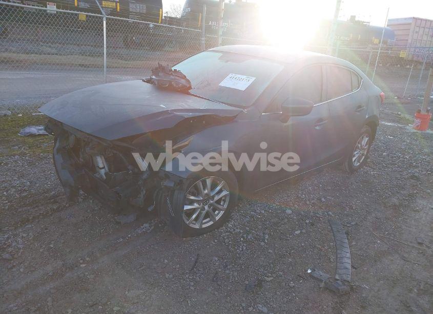 Photo 2 of 2015 Mazda Mazda3 I TOURING (VIN JM1BM1V72F1223944)