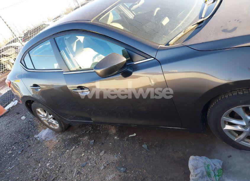 Photo 13 of 2014 Mazda Mazda3 I TOURING (VIN JM1BM1V74E1113282)