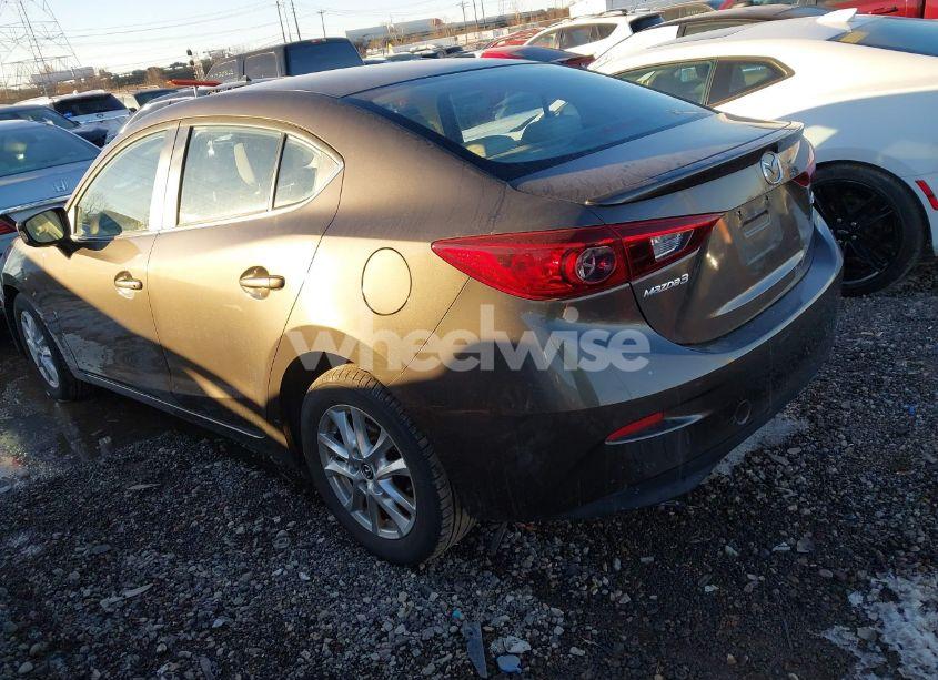 Photo 3 of 2014 Mazda Mazda3 I TOURING (VIN JM1BM1V74E1113282)