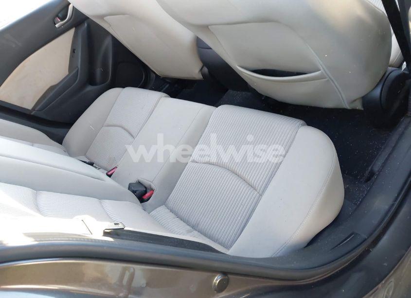 Photo 8 of 2014 Mazda Mazda3 I TOURING (VIN JM1BM1V74E1113282)