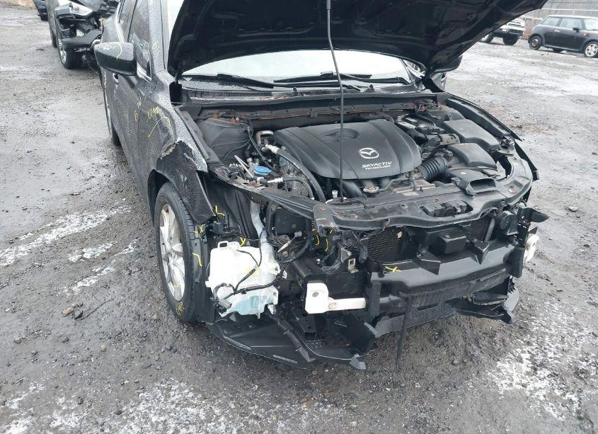 Photo 18 of 2014 Mazda Mazda3 I TOURING (VIN JM1BM1V74E1129160)