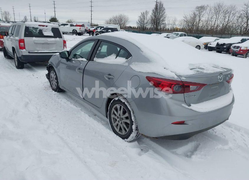 Photo 3 of 2014 Mazda Mazda3 I TOURING (VIN JM1BM1V74E1141664)
