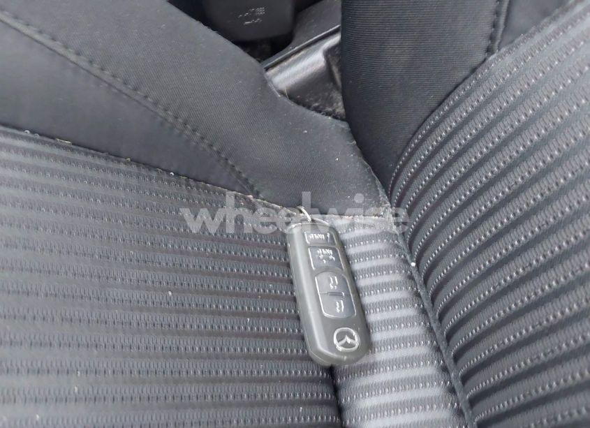 Photo 11 of 2015 Mazda Mazda3 I TOURING (VIN JM1BM1V74F1225078)