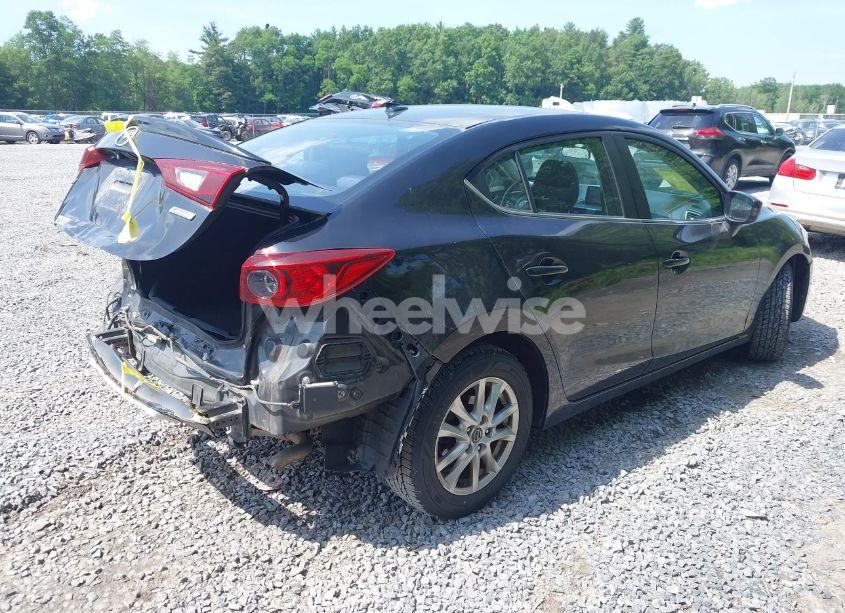 Photo 4 of 2014 Mazda Mazda3 I TOURING (VIN JM1BM1V75E1213035)