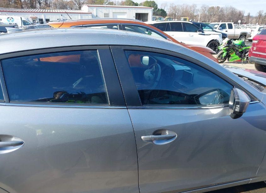 Photo 13 of 2014 Mazda Mazda3 I TOURING (VIN JM1BM1V76E1107399)