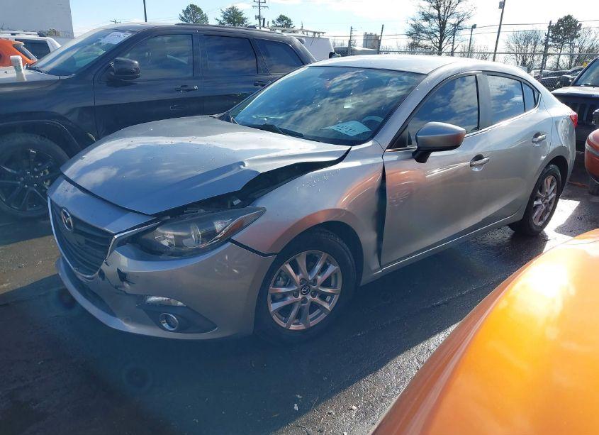 Photo 2 of 2014 Mazda Mazda3 I TOURING (VIN JM1BM1V76E1107399)