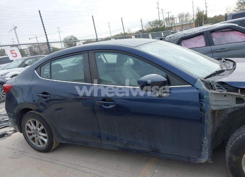 Photo 14 of 2014 Mazda Mazda3 I TOURING (VIN JM1BM1V76E1113185)