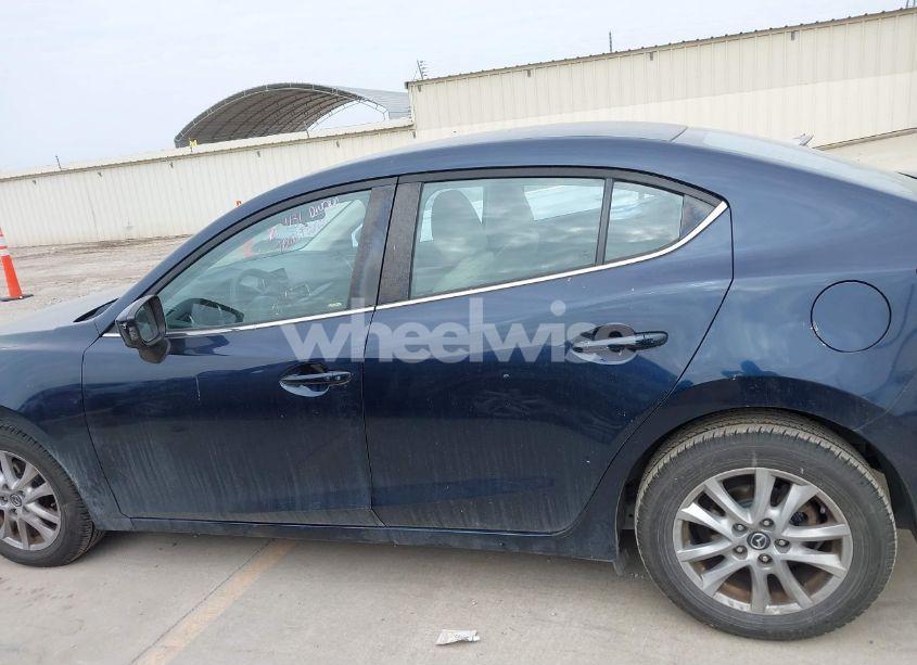 Photo 15 of 2014 Mazda Mazda3 I TOURING (VIN JM1BM1V76E1113185)