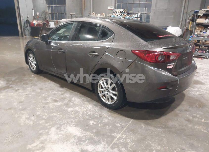 Photo 3 of 2014 Mazda Mazda3 I TOURING (VIN JM1BM1V76E1122808)