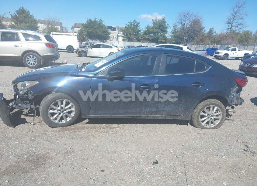 Photo 14 of 2014 Mazda Mazda3 I TOURING (VIN JM1BM1V76E1137986)