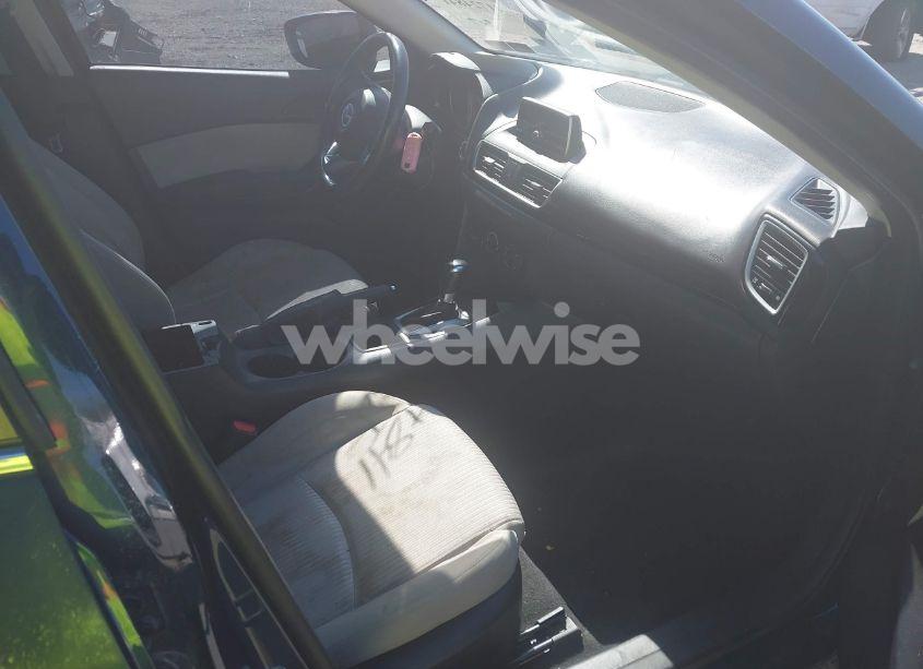 Photo 5 of 2014 Mazda Mazda3 I TOURING (VIN JM1BM1V76E1137986)