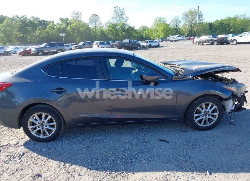 Photo 13 of 2015 Mazda Mazda3 I TOURING (VIN JM1BM1V76F1218651)