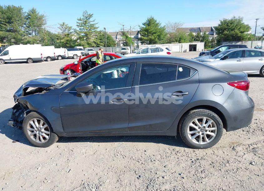 Photo 14 of 2015 Mazda Mazda3 I TOURING (VIN JM1BM1V76F1218651)