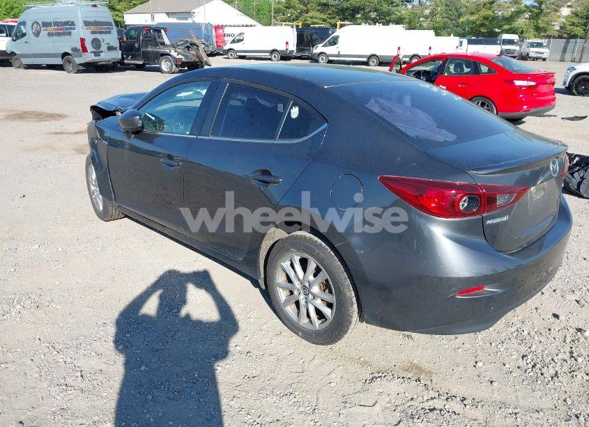 Photo 3 of 2015 Mazda Mazda3 I TOURING (VIN JM1BM1V76F1218651)