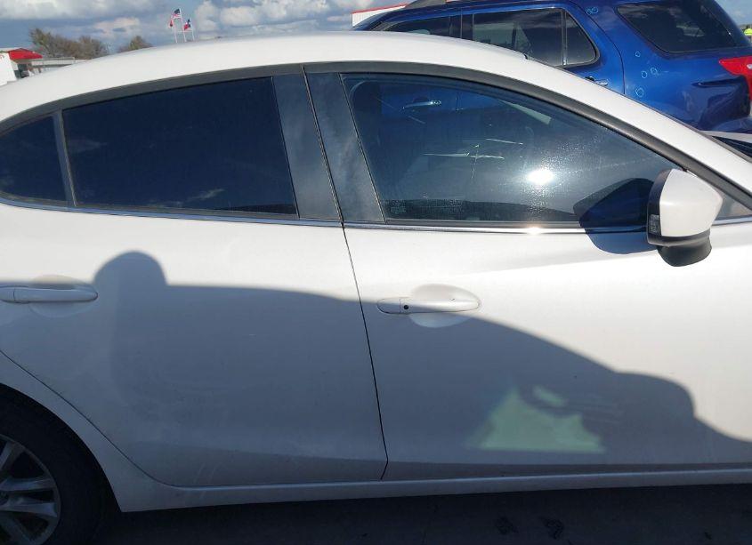 Photo 13 of 2014 Mazda Mazda3 I TOURING (VIN JM1BM1V77E1107184)