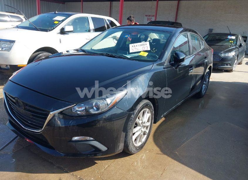 Photo 2 of 2014 Mazda Mazda3 I TOURING (VIN JM1BM1V77E1115009)