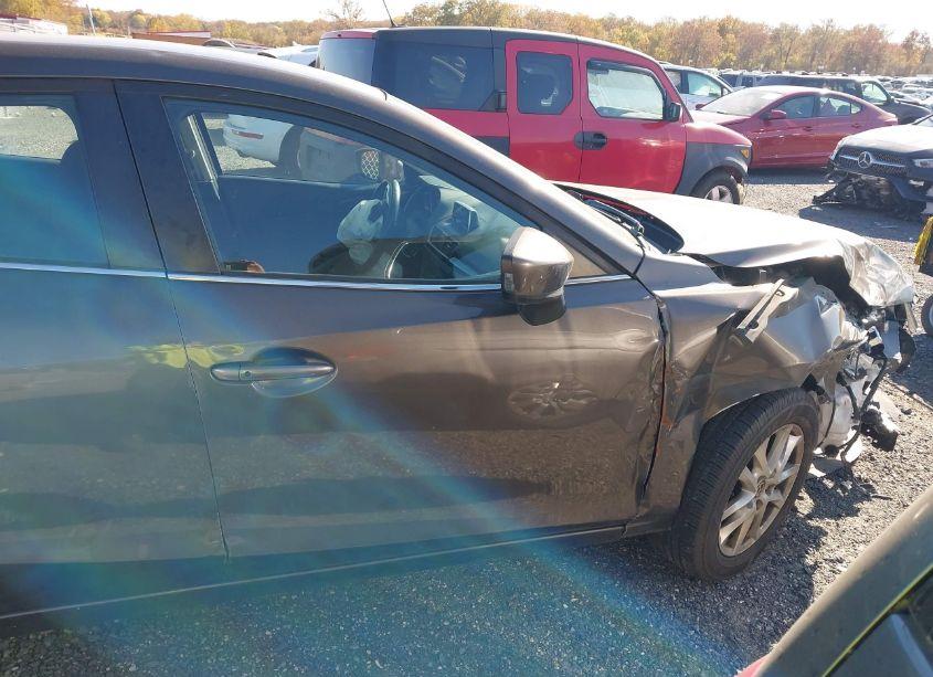 Photo 14 of 2014 Mazda Mazda3 (VIN JM1BM1V77E1134370)