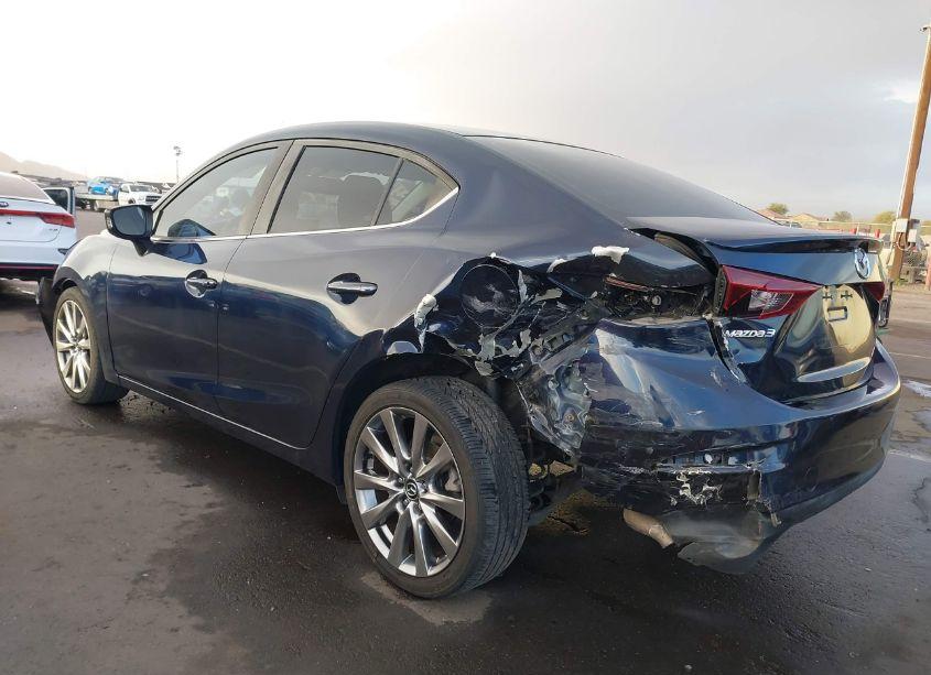 Photo 3 of 2014 Mazda Mazda3 I TOURING (VIN JM1BM1V78E1116878)