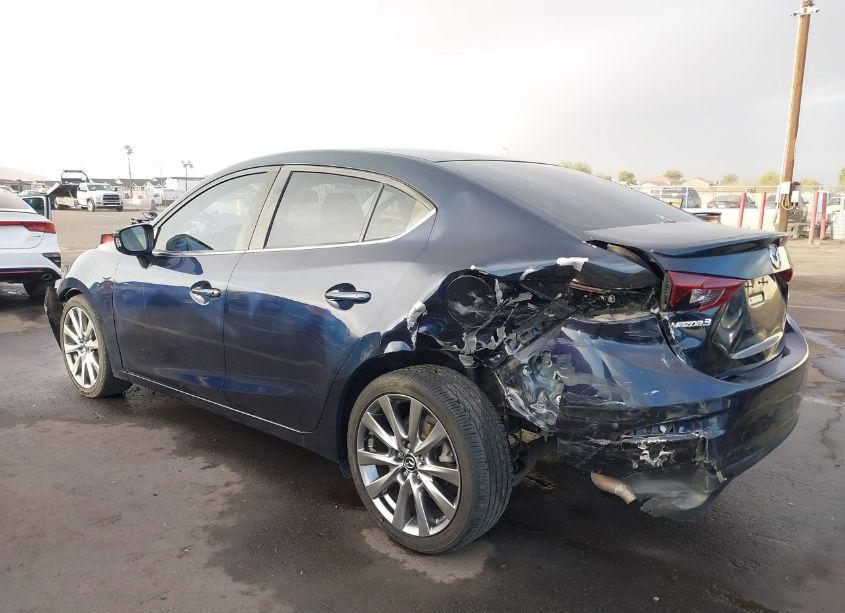 Photo 6 of 2014 Mazda Mazda3 I TOURING (VIN JM1BM1V78E1116878)