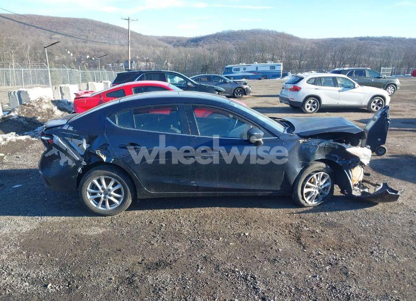Photo 13 of 2014 Mazda Mazda3 I TOURING (VIN JM1BM1V79E1136492)