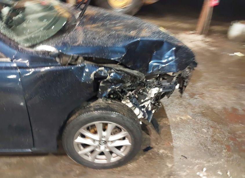 Photo 6 of 2014 Mazda Mazda3 I TOURING (VIN JM1BM1V79E1192321)