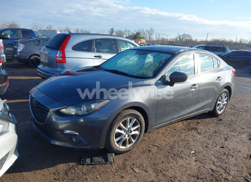 Photo 2 of 2015 Mazda Mazda3 I TOURING (VIN JM1BM1V7XF1267612)