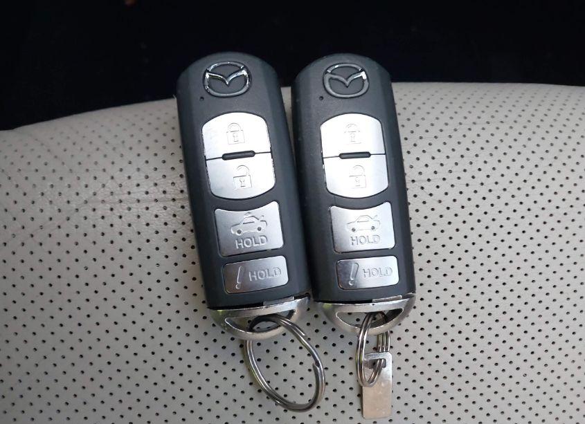 Photo 11 of 2014 Mazda Mazda3 S GRAND TOURING (VIN JM1BM1W35E1122102)