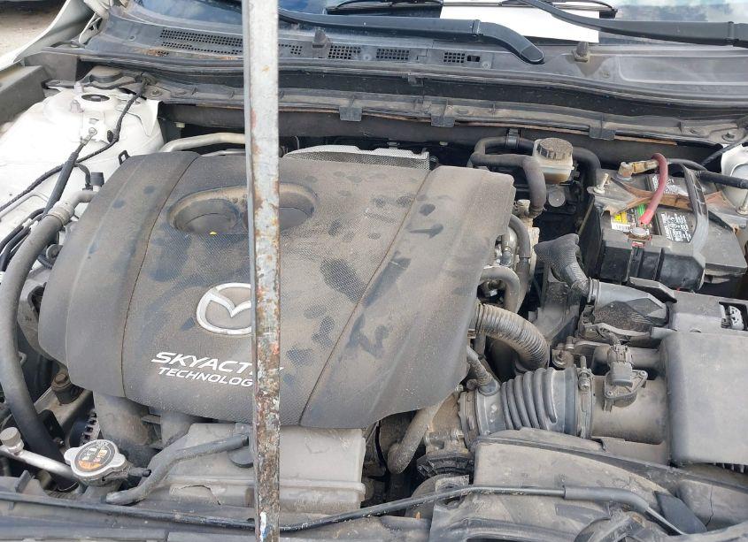 Photo 10 of 2015 Mazda Mazda3 S GRAND TOURING (VIN JM1BM1W35F1230026)