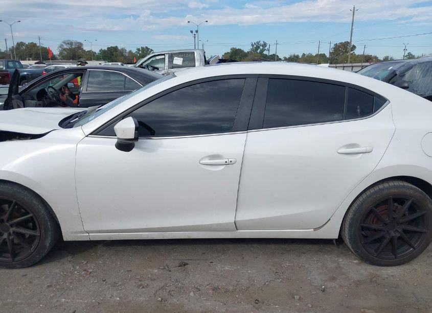 Photo 14 of 2015 Mazda Mazda3 S GRAND TOURING (VIN JM1BM1W35F1230026)
