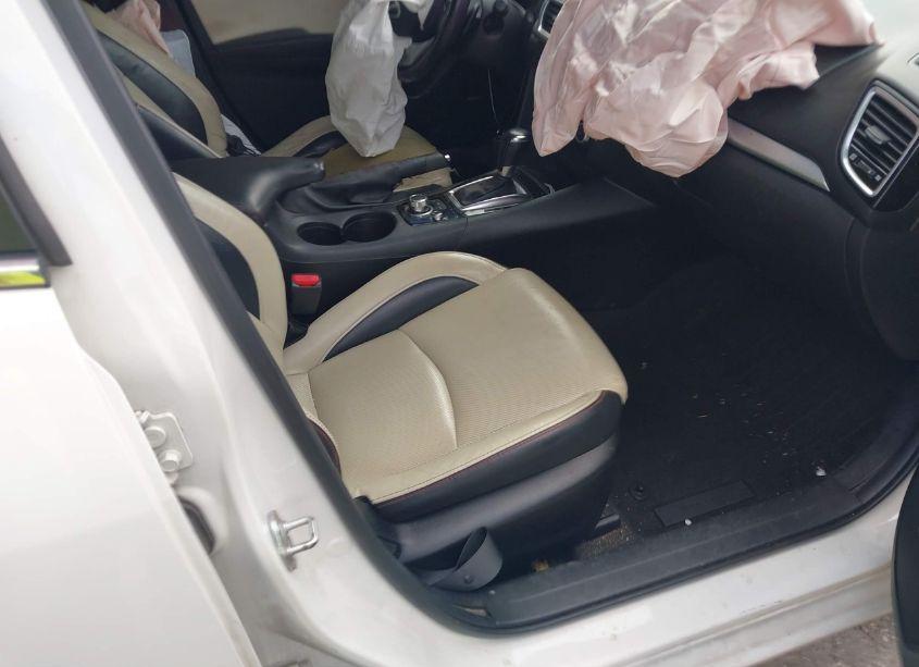 Photo 5 of 2015 Mazda Mazda3 S GRAND TOURING (VIN JM1BM1W35F1230026)