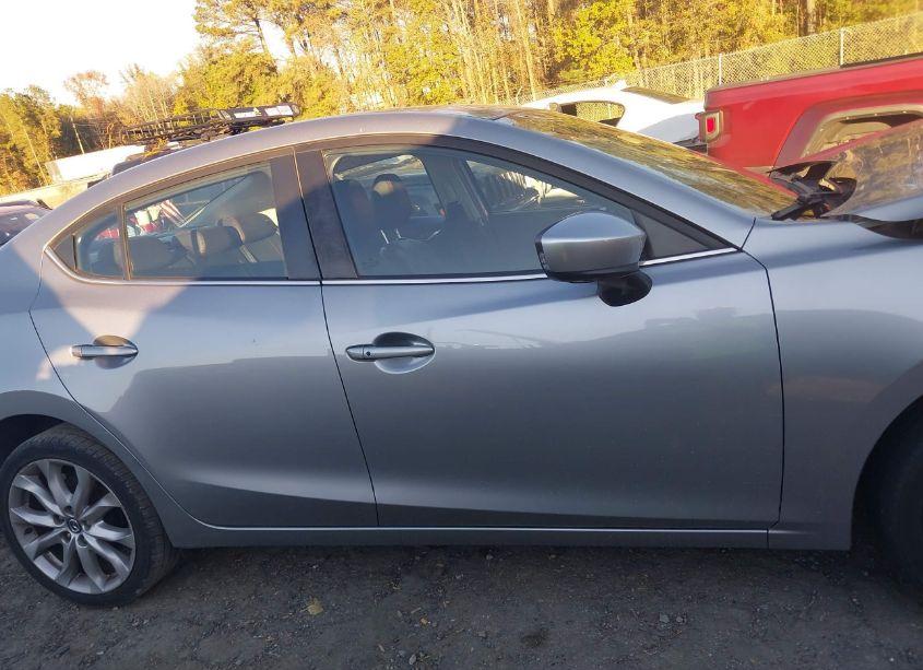 Photo 13 of 2015 Mazda Mazda3 S GRAND TOURING (VIN JM1BM1W37F1254943)