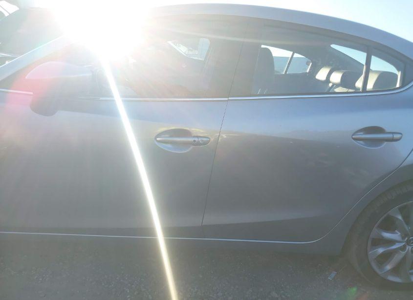 Photo 14 of 2015 Mazda Mazda3 S GRAND TOURING (VIN JM1BM1W37F1254943)