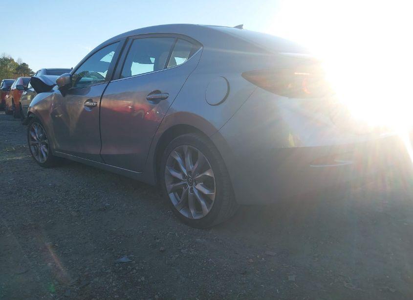 Photo 3 of 2015 Mazda Mazda3 S GRAND TOURING (VIN JM1BM1W37F1254943)