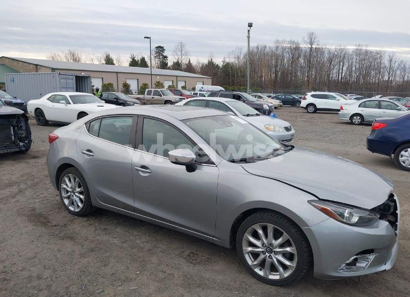 2015 Mazda Mazda3 S GRAND TOURING (VIN JM1BM1W3XF1264463) main photo