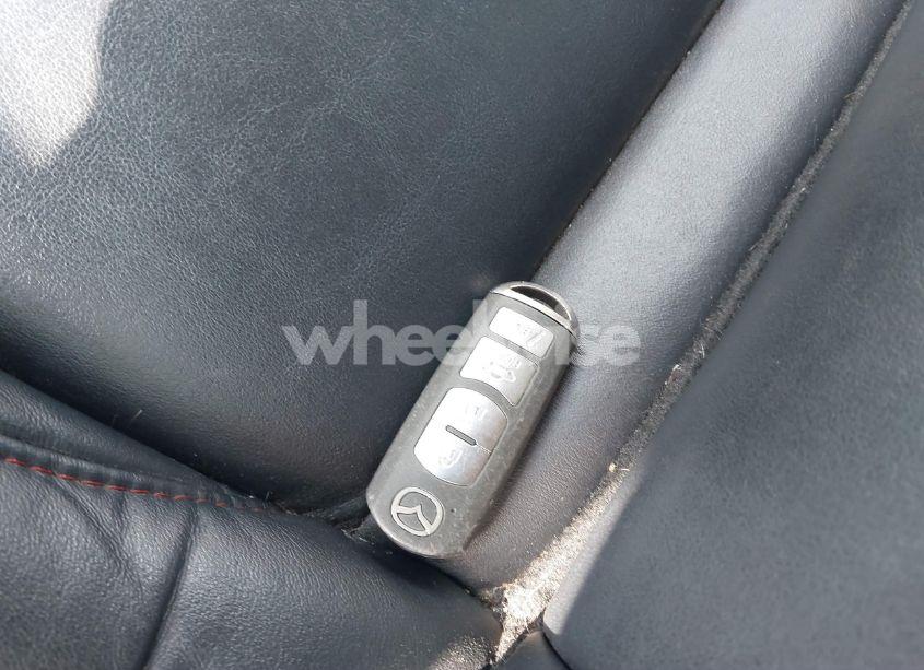 Photo 11 of 2014 Mazda Mazda3 I GRAND TOURING (VIN JM1BM1W70E1143703)