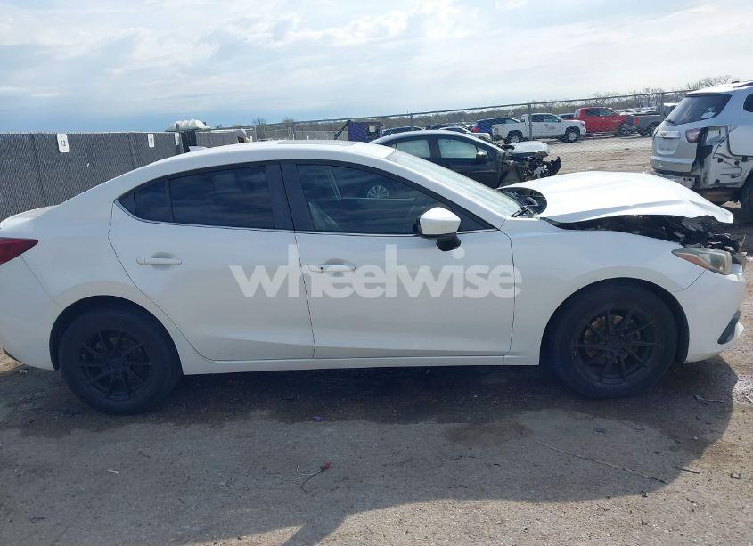 Photo 13 of 2014 Mazda Mazda3 I GRAND TOURING (VIN JM1BM1W70E1143703)