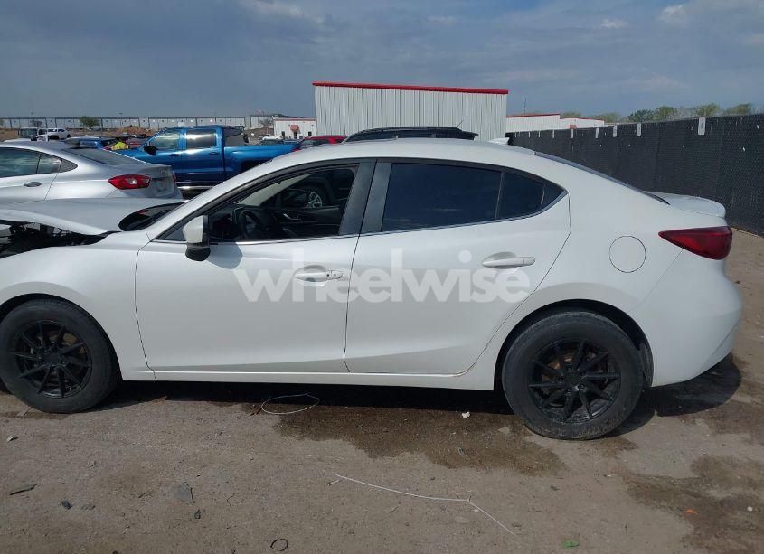 Photo 14 of 2014 Mazda Mazda3 I GRAND TOURING (VIN JM1BM1W70E1143703)