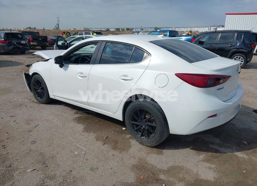 Photo 3 of 2014 Mazda Mazda3 I GRAND TOURING (VIN JM1BM1W70E1143703)