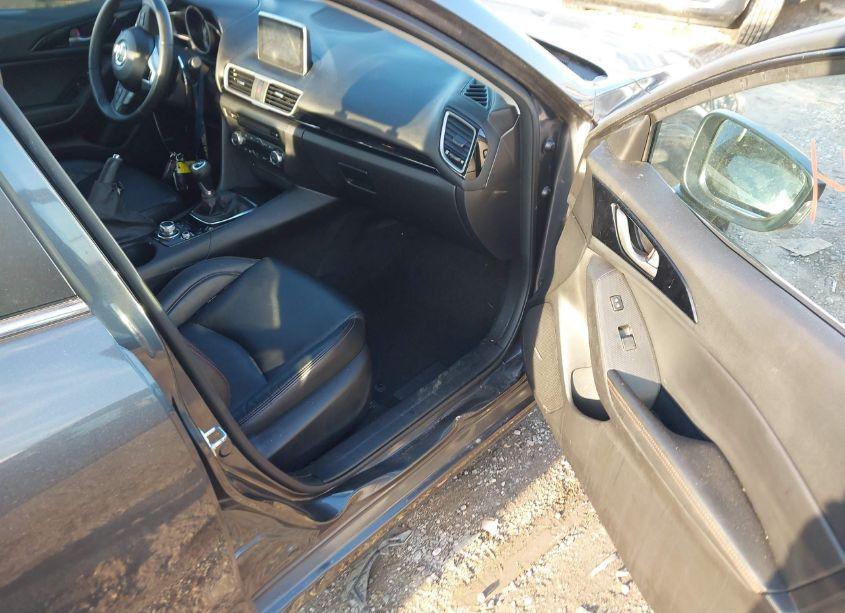 Photo 5 of 2014 Mazda Mazda3 I GRAND TOURING (VIN JM1BM1W70E1150148)