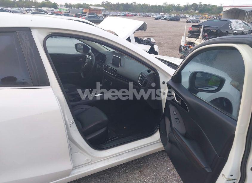 Photo 5 of 2014 Mazda Mazda3 I GRAND TOURING (VIN JM1BM1W72E1122173)