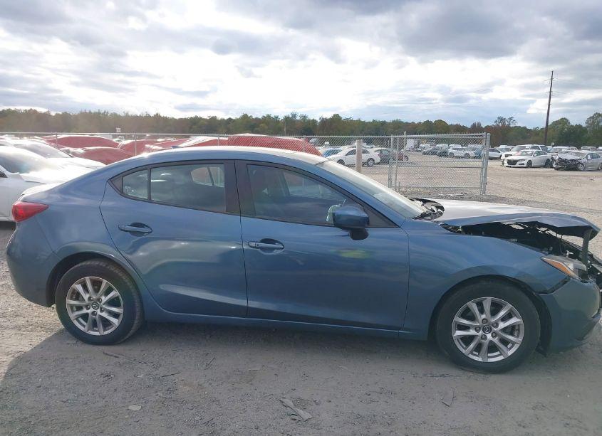 Photo 13 of 2014 Mazda Mazda3 I GRAND TOURING (VIN JM1BM1W72E1203707)