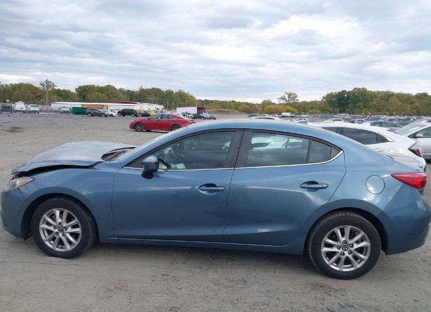 Photo 14 of 2014 Mazda Mazda3 I GRAND TOURING (VIN JM1BM1W72E1203707)